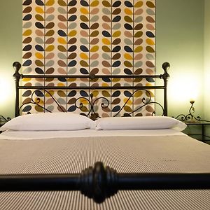 Camera standard con letto king size